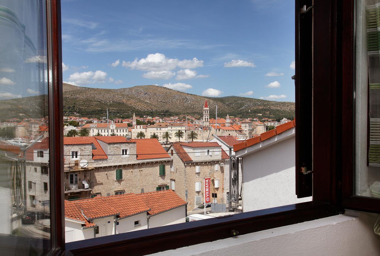 Guesthouse Kate Trogir Exterior foto