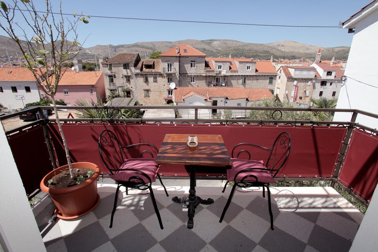 Guesthouse Kate Trogir Exterior foto